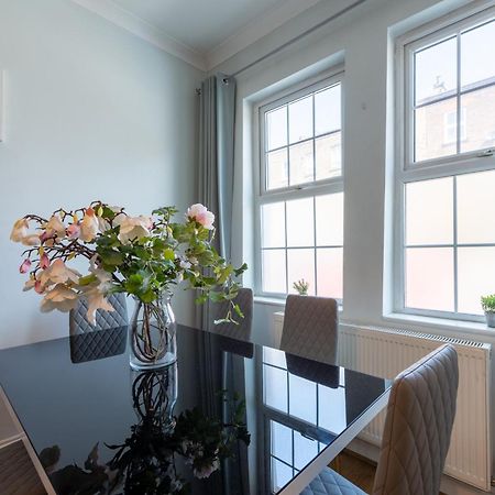 Spacious Comfy 2Br Flat ลอนดอน ภายนอก รูปภาพ