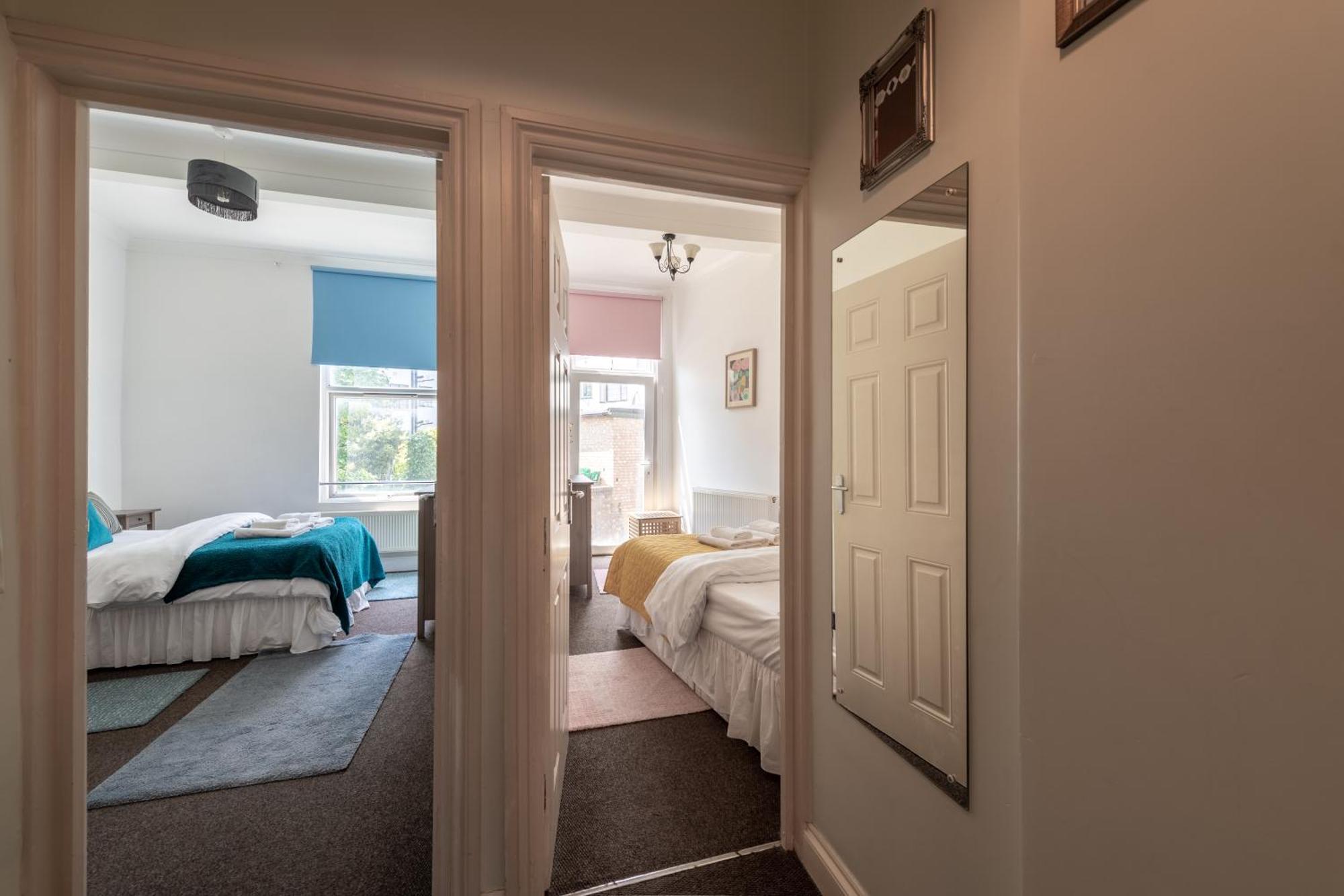 Spacious Comfy 2Br Flat ลอนดอน ภายนอก รูปภาพ