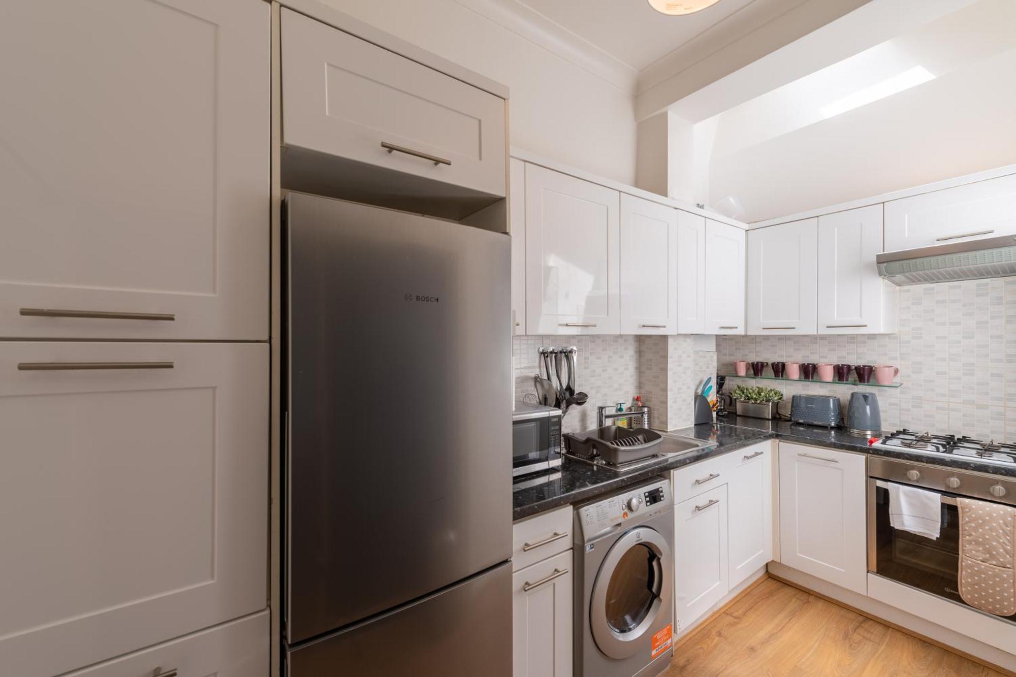 Spacious Comfy 2Br Flat ลอนดอน ภายนอก รูปภาพ