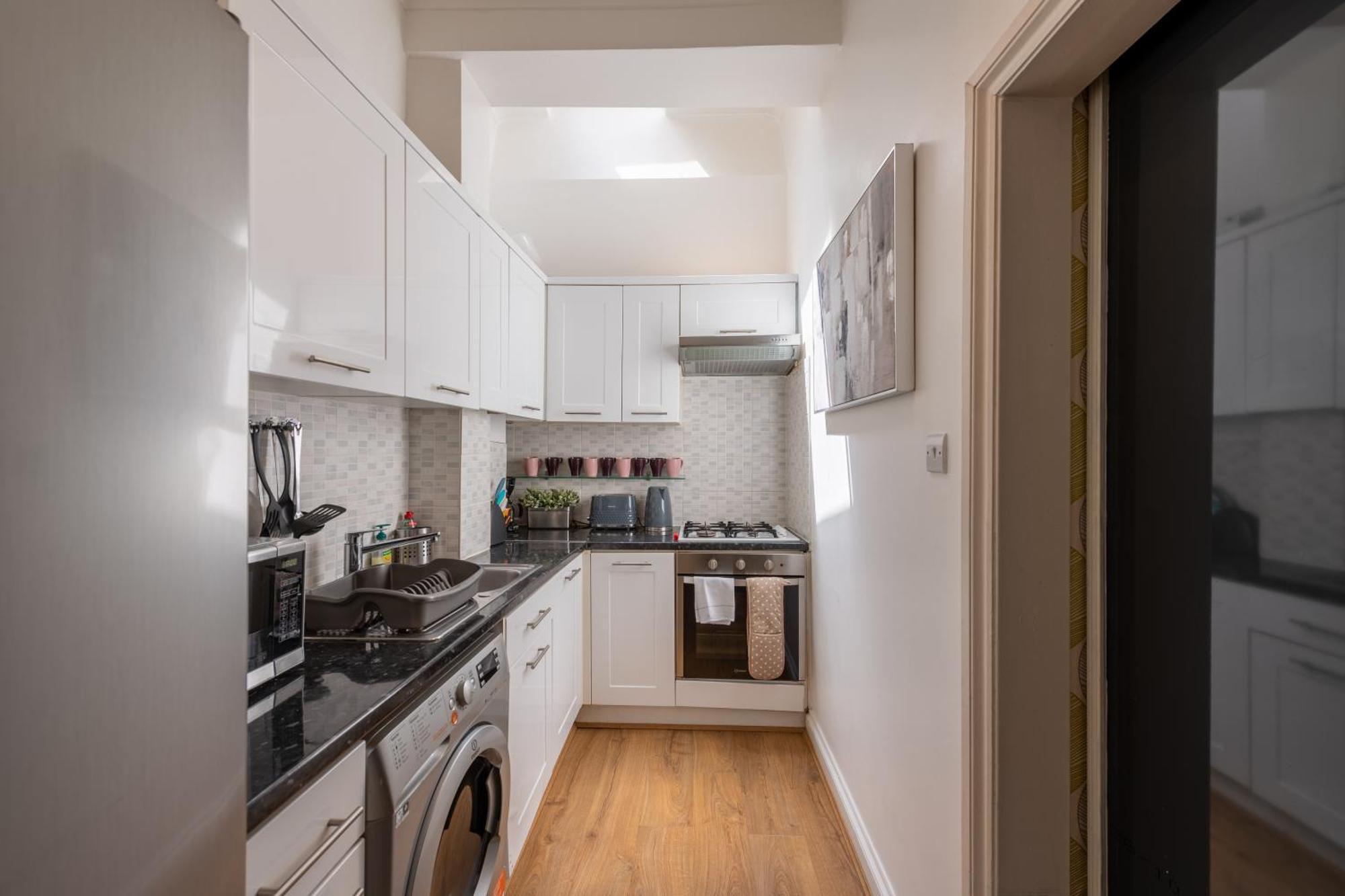 Spacious Comfy 2Br Flat ลอนดอน ภายนอก รูปภาพ